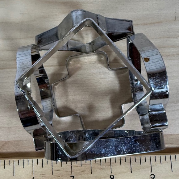 Assorted Cookie Cutters (Hearts, Card Suits, Gingerbread Man) - Picture 8 of 10